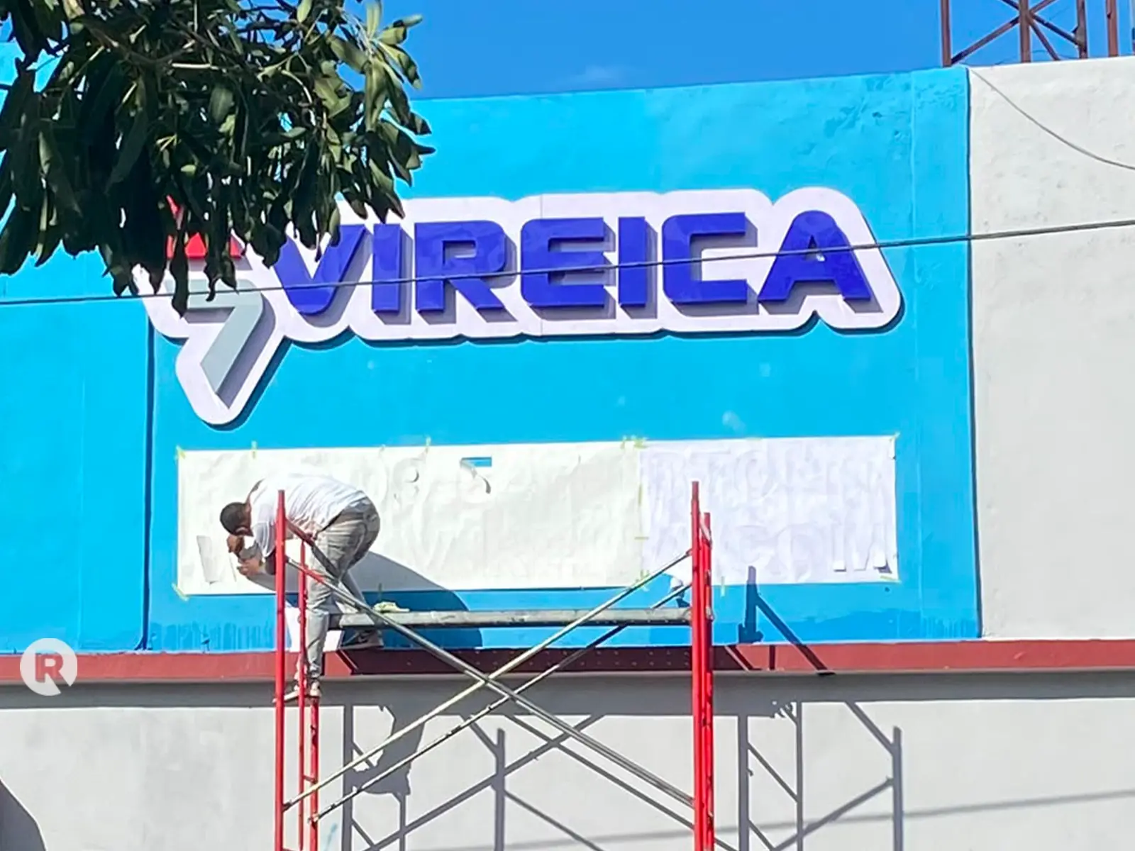 Renovación de Imagen Corporativa VIREICA — Letrero 3D con LED - imagen 5
