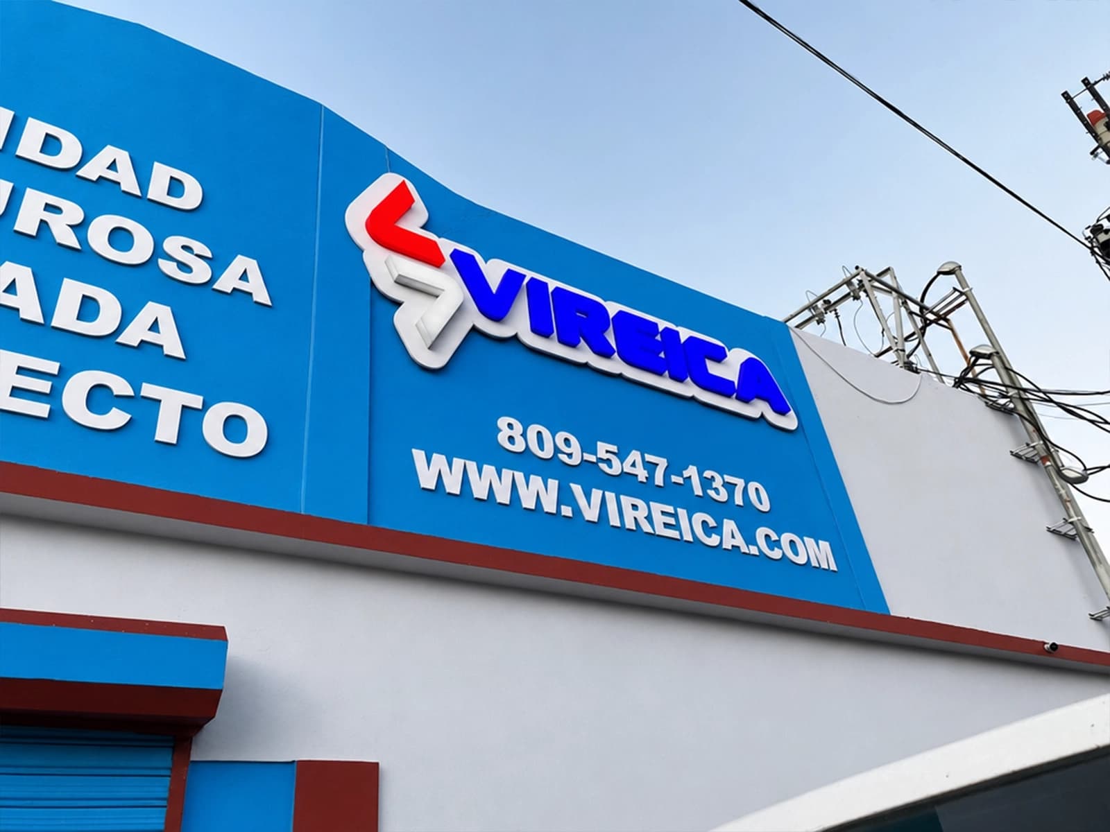 Renovación de Imagen Corporativa VIREICA — Letrero 3D con LED - imagen 3